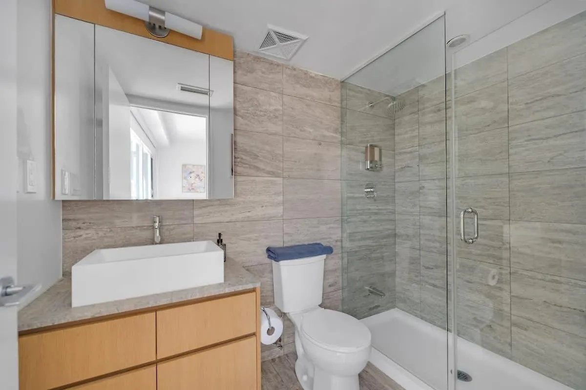 Spacious 5Br Haven Near To Top Attractions Toronto Canada