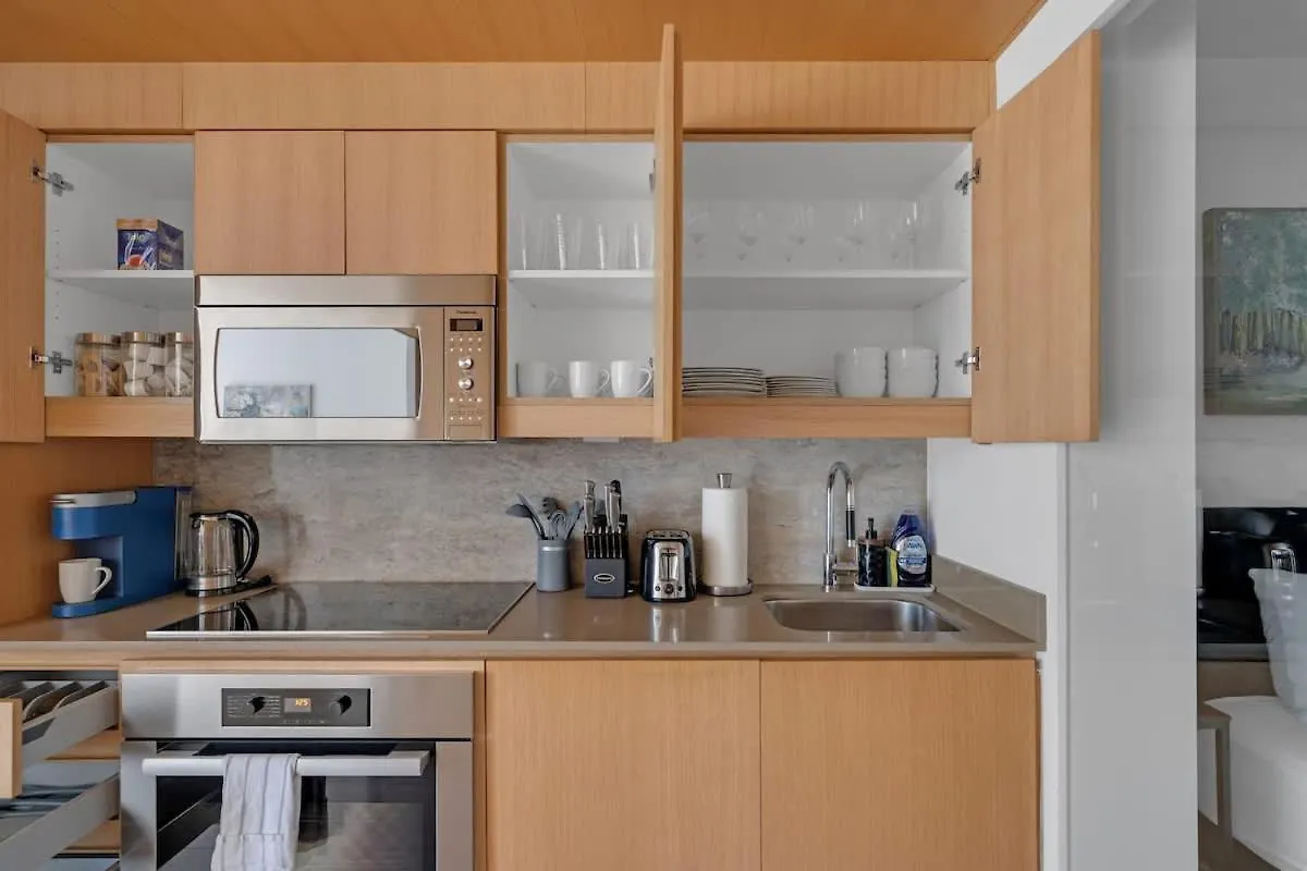 Spacious 5Br Haven Near To Top Attractions Toronto 0*,  Canada