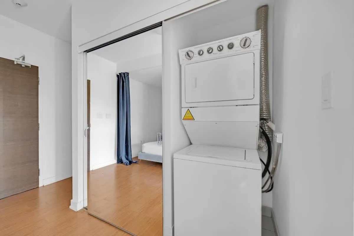 Spacious 5Br Haven Near To Top Attractions Toronto Apartment