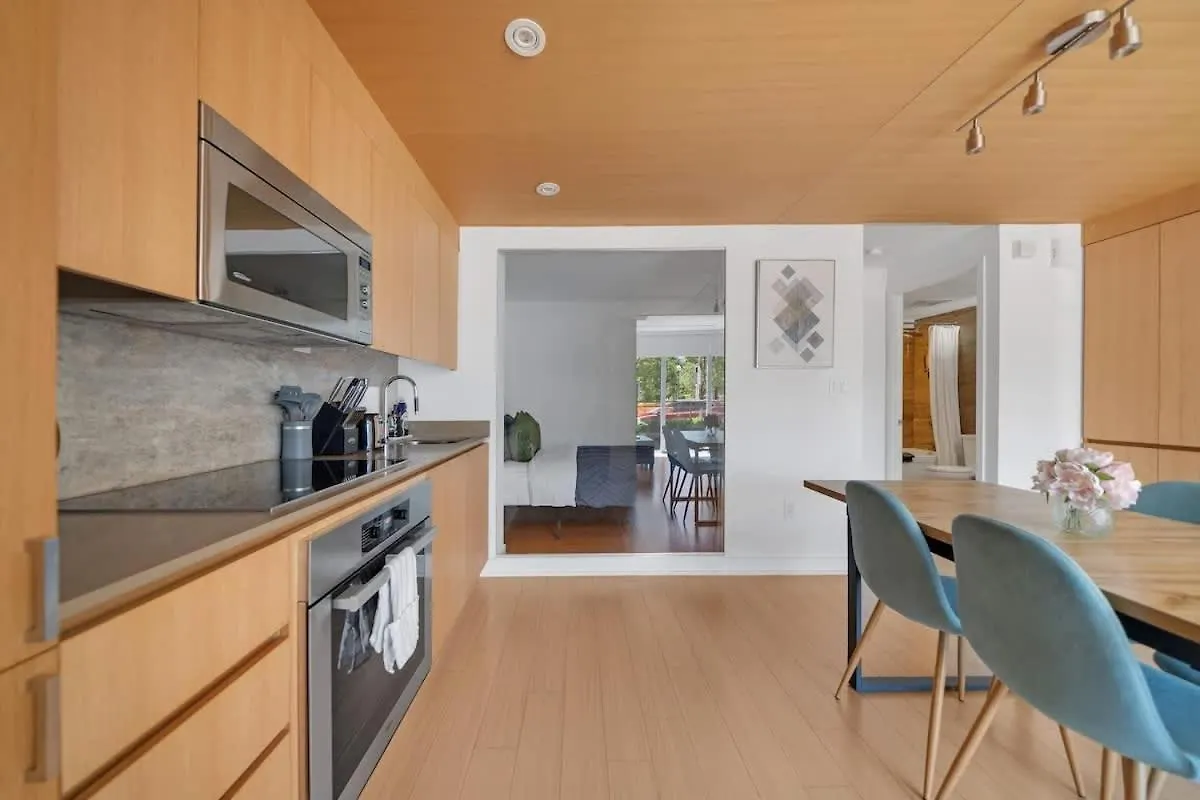 Spacious 5Br Haven Near To Top Attractions Toronto Apartment