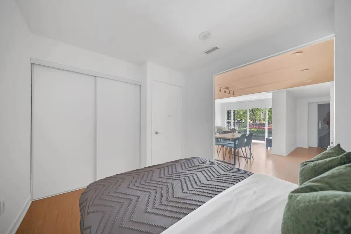 Spacious 5Br Haven Near To Top Attractions Toronto 0*,  Canada